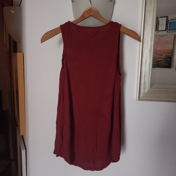Pretty maroon shell top (soft lightweight cotton) - Picture 2 of 3